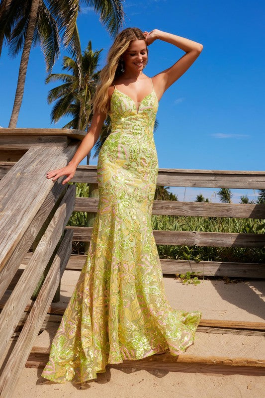 Preview only - 2026 Kiwi Floral Appliqué Fitted Gown🤍-Market Grey Boutique