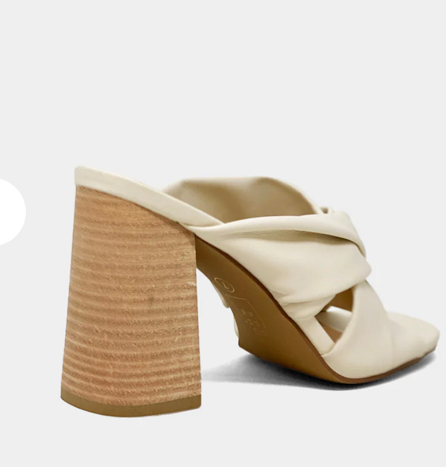 Fiji Sandal-Market Grey Boutique