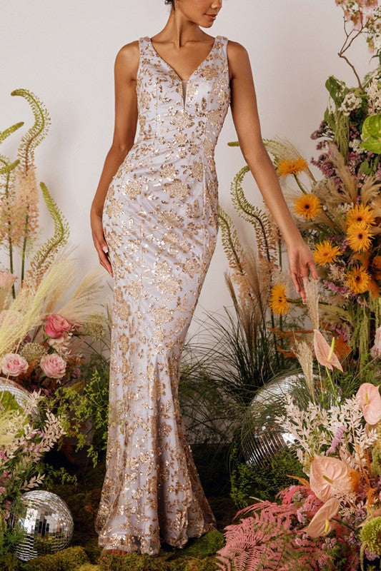 2025 Pewter/Gold Sequin Embellishment Fitted Gown🤍