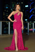 2025 Fuchsia Venice One Shoulder Gown🤍