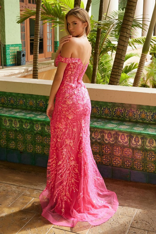 HOT PINK SWEETHEART OFF-SHOULDER GOWN🤍