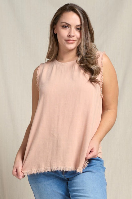 SLEEVELESS FRAY WASHED TOP W/ BACK BUTTON CLOSURE