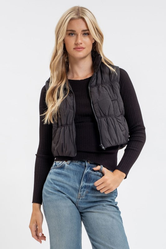 BLACK COLLARED ZIP UP CROPPED PUFFER VEST