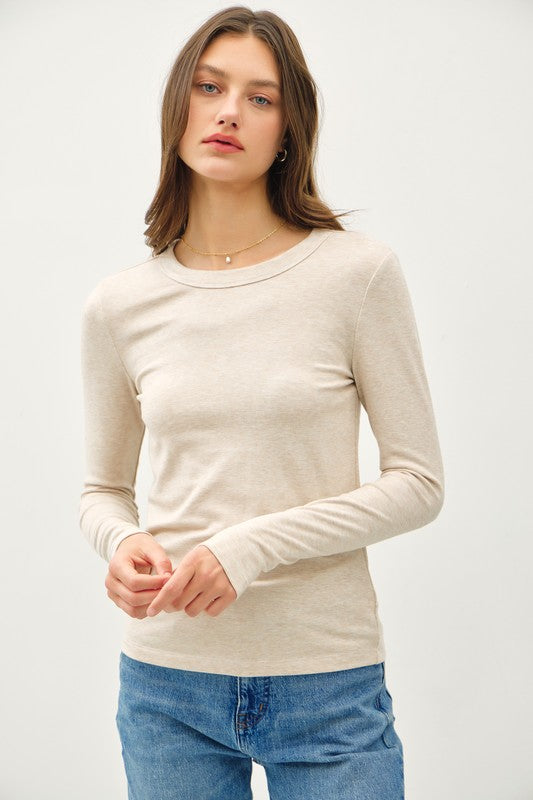 OATMEAL ROUND NECK KNIT TOP