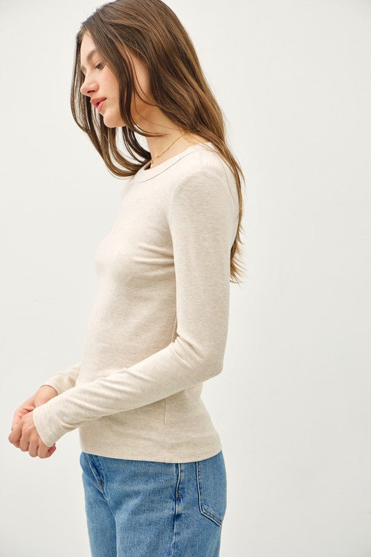 OATMEAL ROUND NECK KNIT TOP