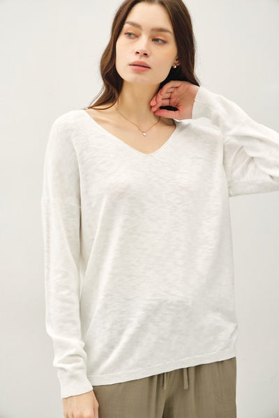 WHITE V-NECKLINE COTTON SLUB SWEATER