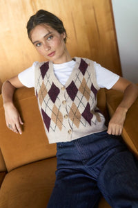 Juniors - Argyle Pattern Button Down Sweater Vest