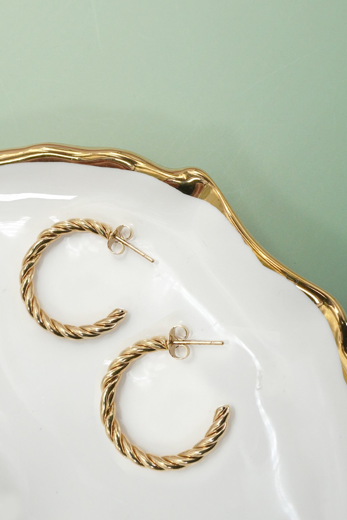 18k Twisty Hoops-Market Grey Boutique