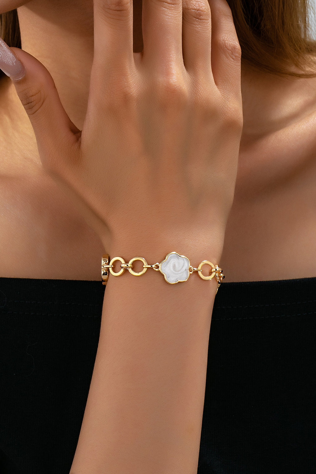 Enamel Quatrofoil Link Toggle Bracelet