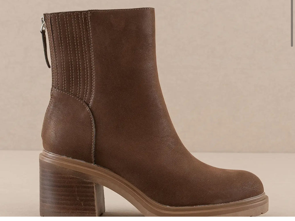 The Megan | Coffee Lug Chelsea Bootie