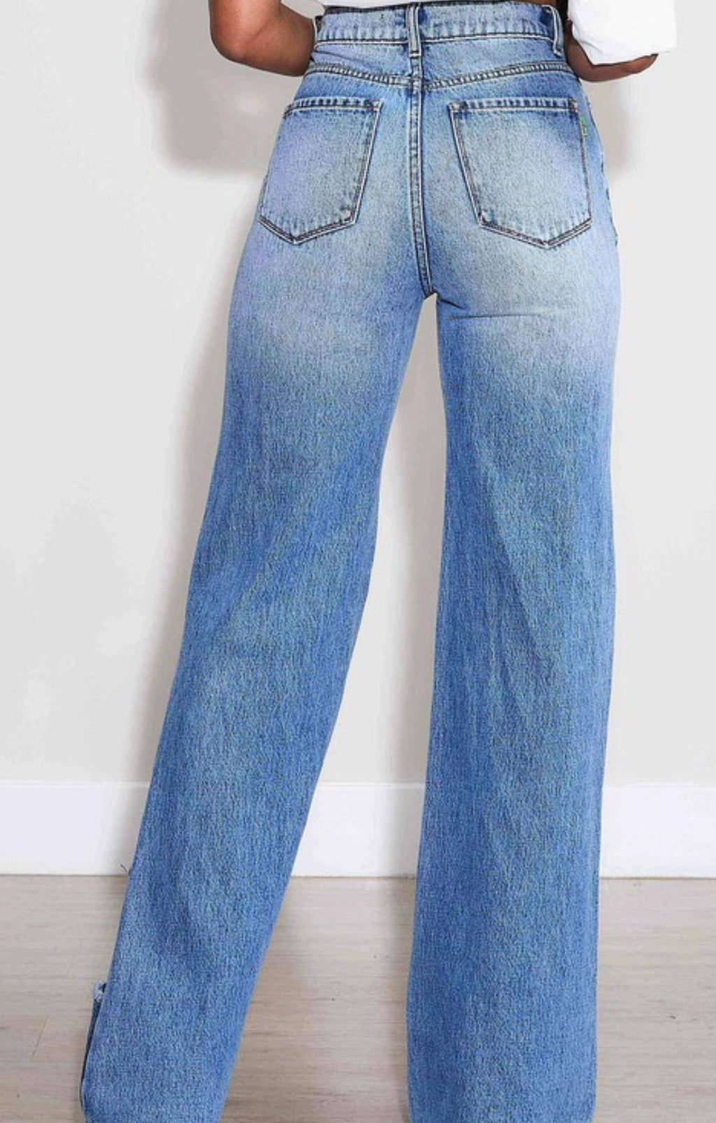 HR Distressed M.I.U. Baggy Denim