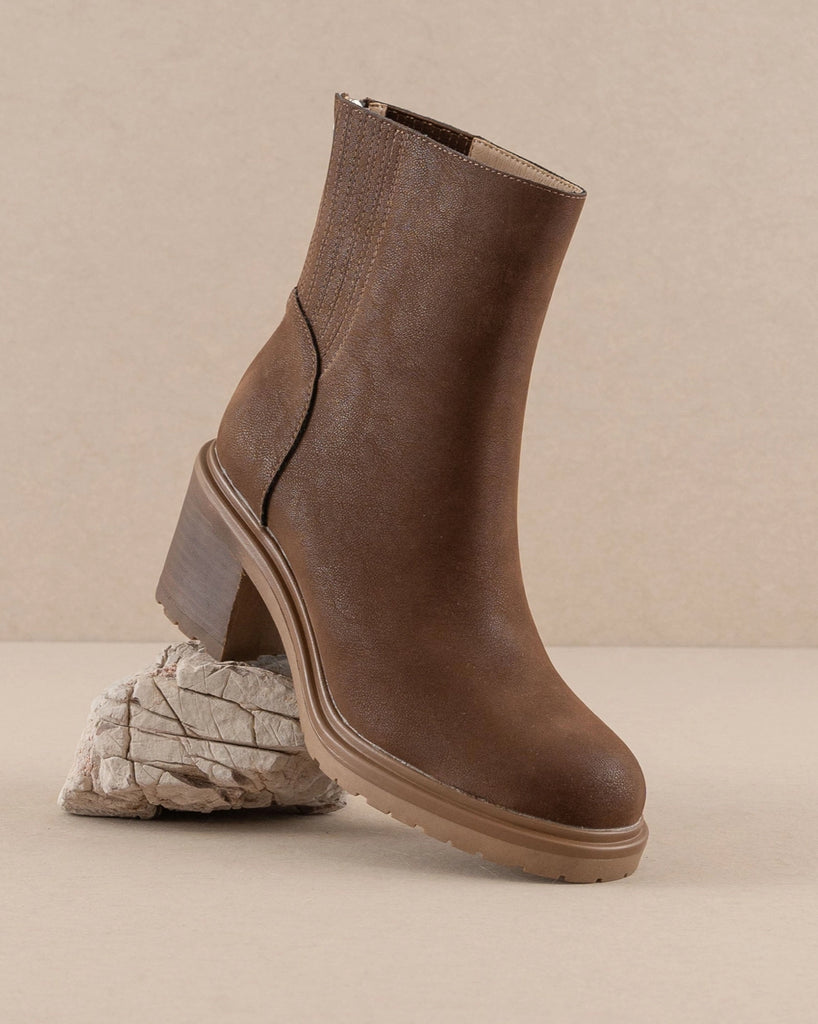 The Megan | Coffee Lug Chelsea Bootie