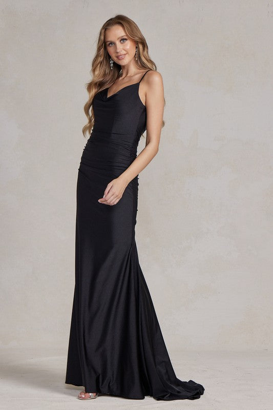 BLACK Spaghetti Strap Gown with Sweetheart Neckline🤍