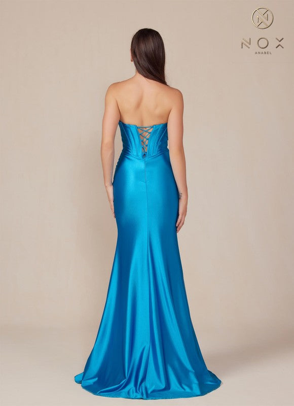 2026 - Ocean Blue Satin Fitted Keyhole Gown🤍